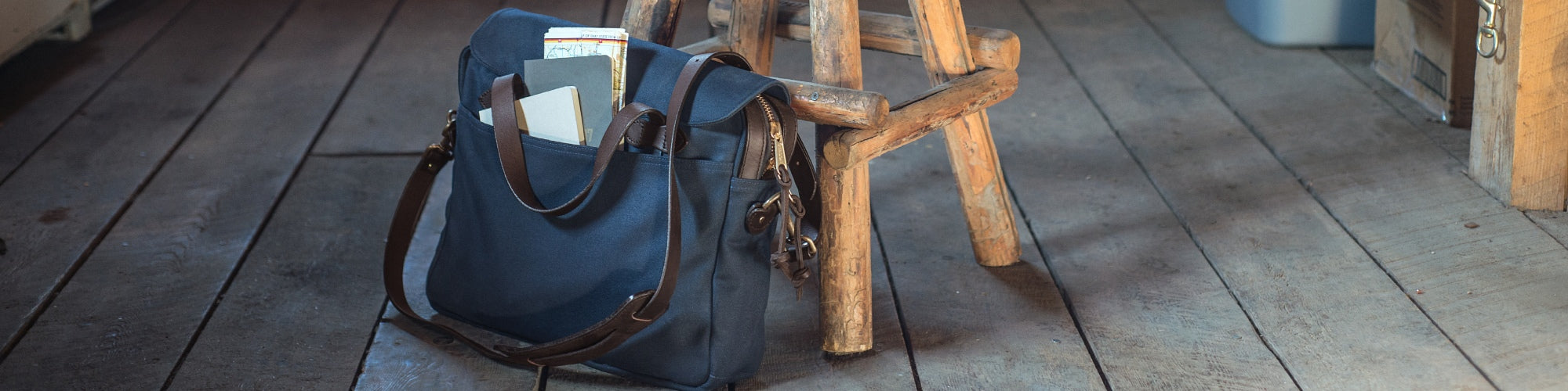 Men's Rugged Field bags & Canvas Briefcases | Filson Europe