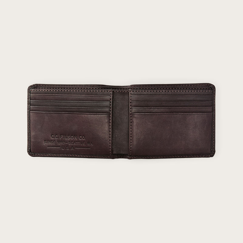 Rugged twill outfitter wallet by Filson | Otter green (Green)