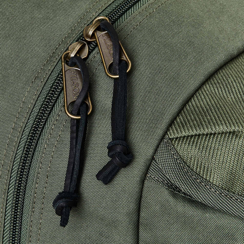 Surveyor 36l backpack di Filson | Service green (Green)