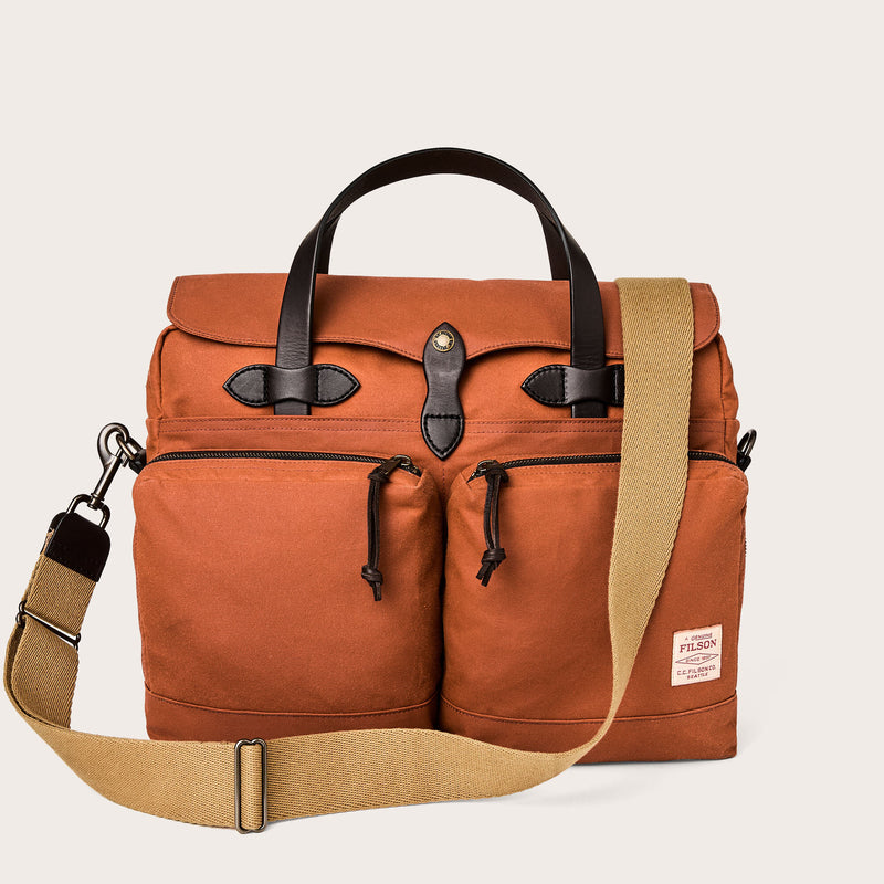 24 hour tin cloth briefcase von Filson | Rust (Red)