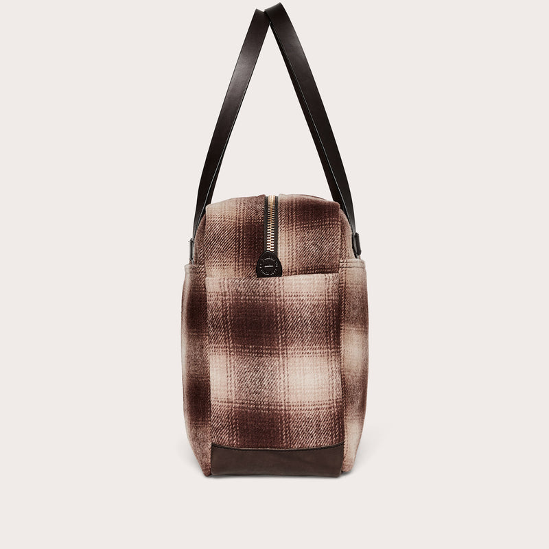 Mackinaw wool zipper tote bag par Filson | Brown tan ombr (Brown)