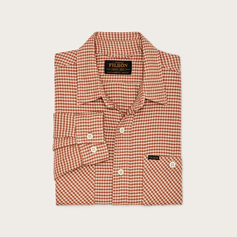 The rangeland flannel shirt by Filson | Salmon / oat houndst (Orange)