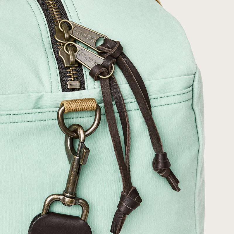 Tin cloth small duffle bag von Filson | Granite green (Green)