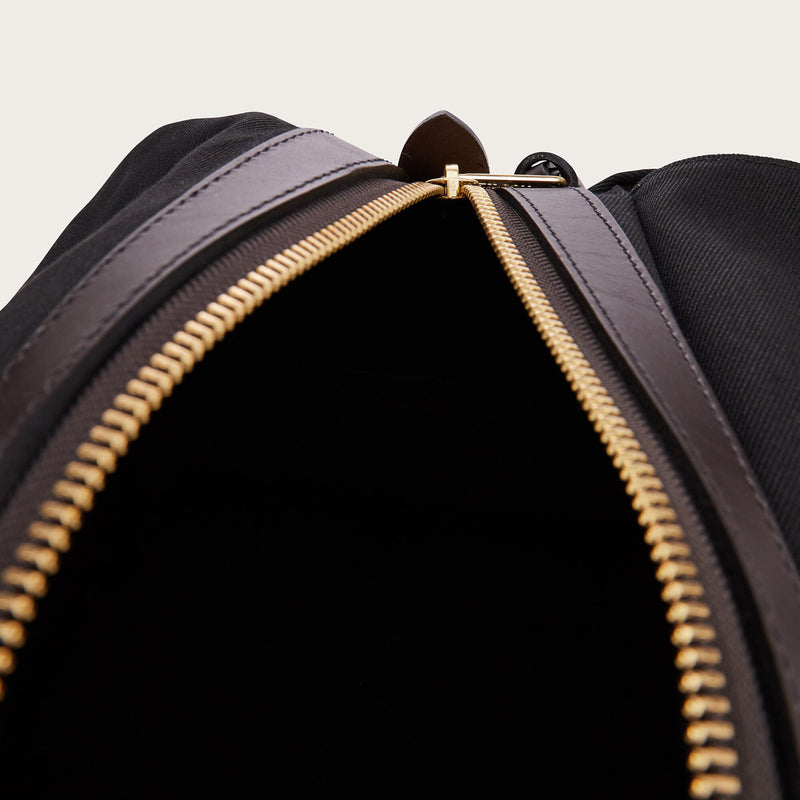 Small rugged twill duffle di Filson | Black (Black)