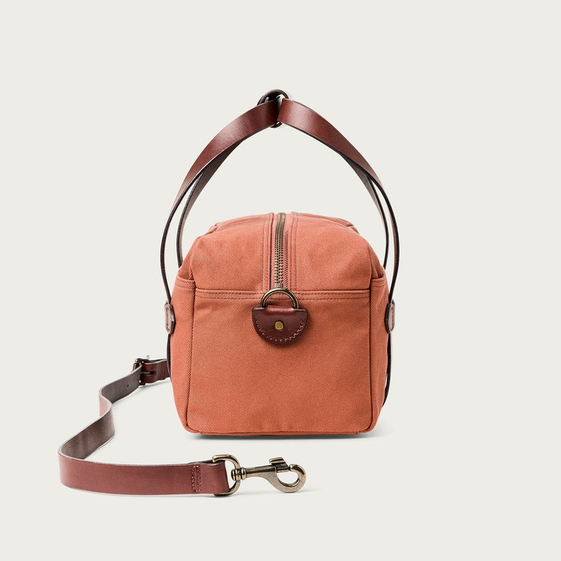 Xs compact duffle bag von Filson | Light rust (Red)