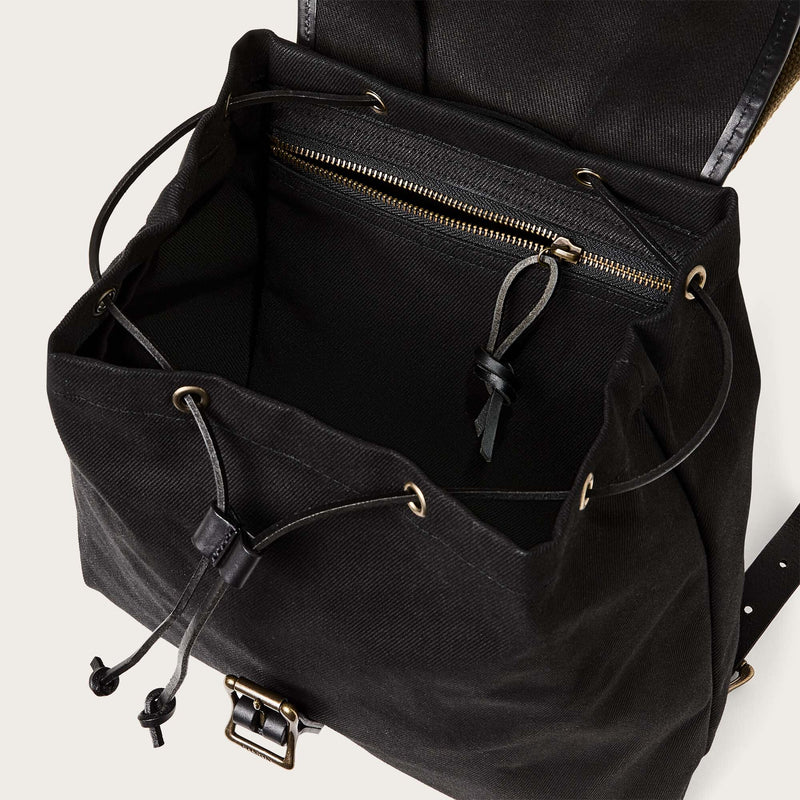 Rugged twill drawstring backpack di Filson | Black (Black)