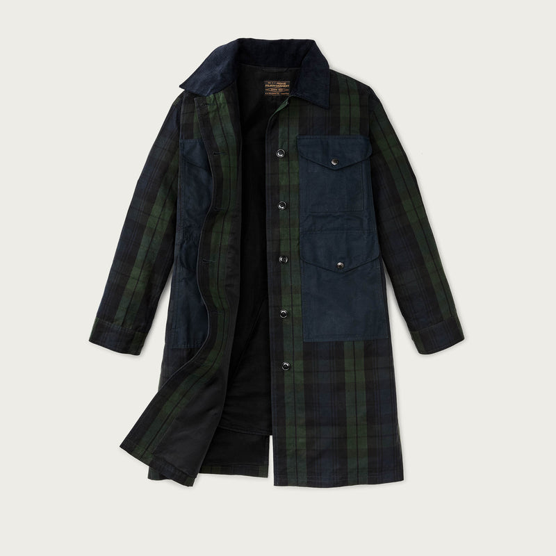 Women's dry waxed long cruiser von Filson | Black/ green plaid (Multicolour)