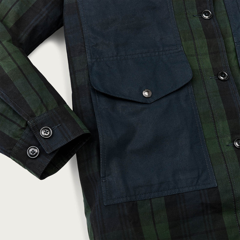 Women's dry waxed long cruiser von Filson | Black/ green plaid (Multicolour)