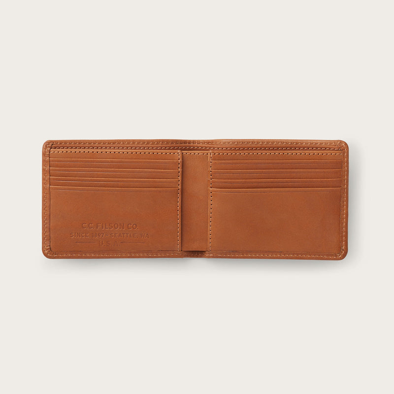 Rugged twill outfitter wallet di Filson | Tan (Beige)