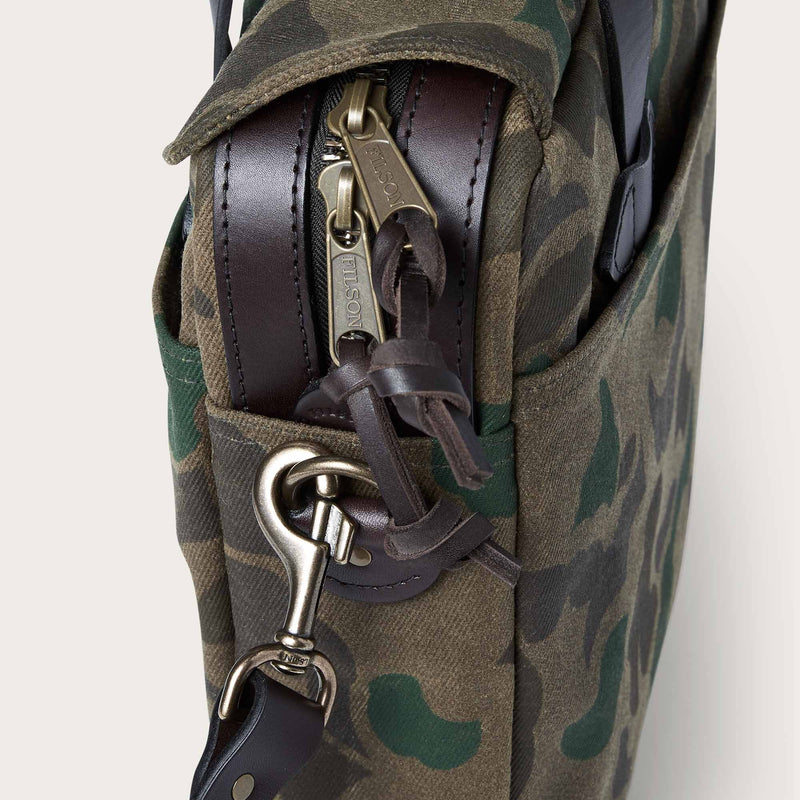 Waxed rugged twill original briefcase par Filson | Dark wax shrub camo (Grey)