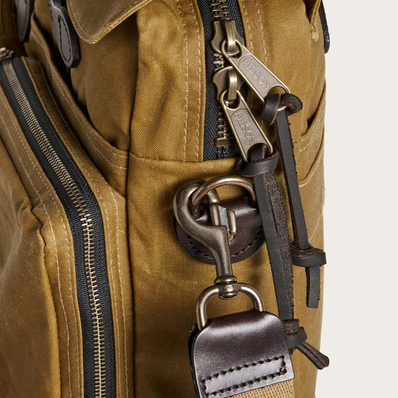 24 hour tin cloth briefcase von Filson | Dark tan (Beige)