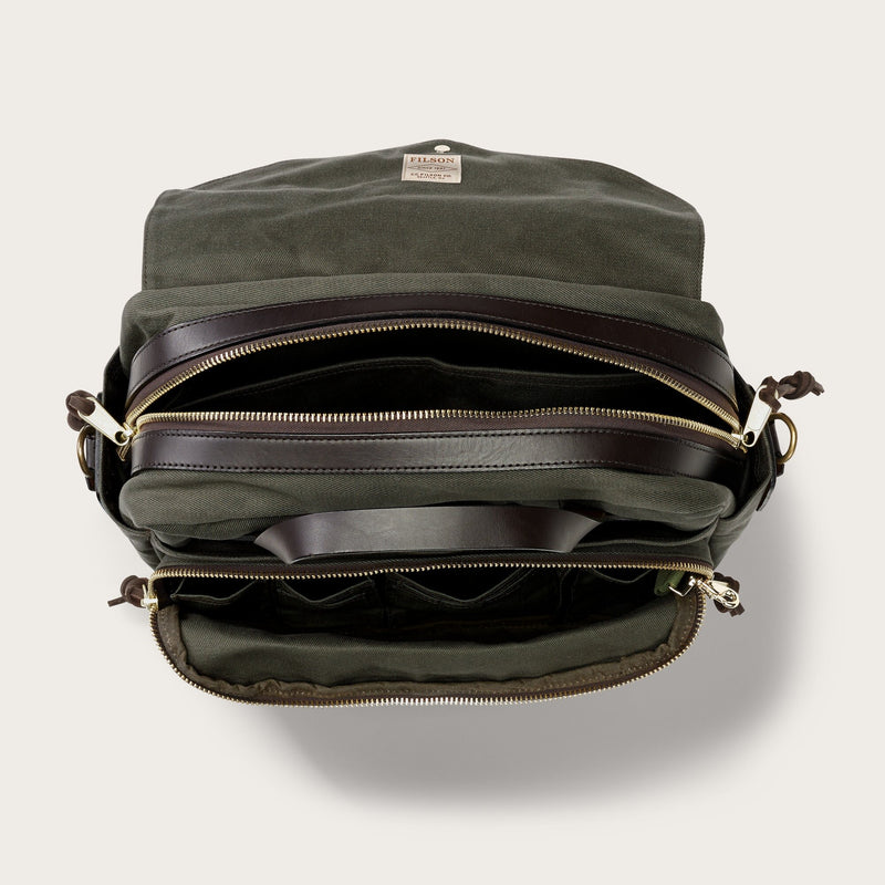 Rugged twill padded computer bag par Filson | Otter green (Green)