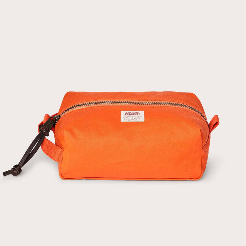 Tin cloth travel kit von Filson | Flame (Orange)
