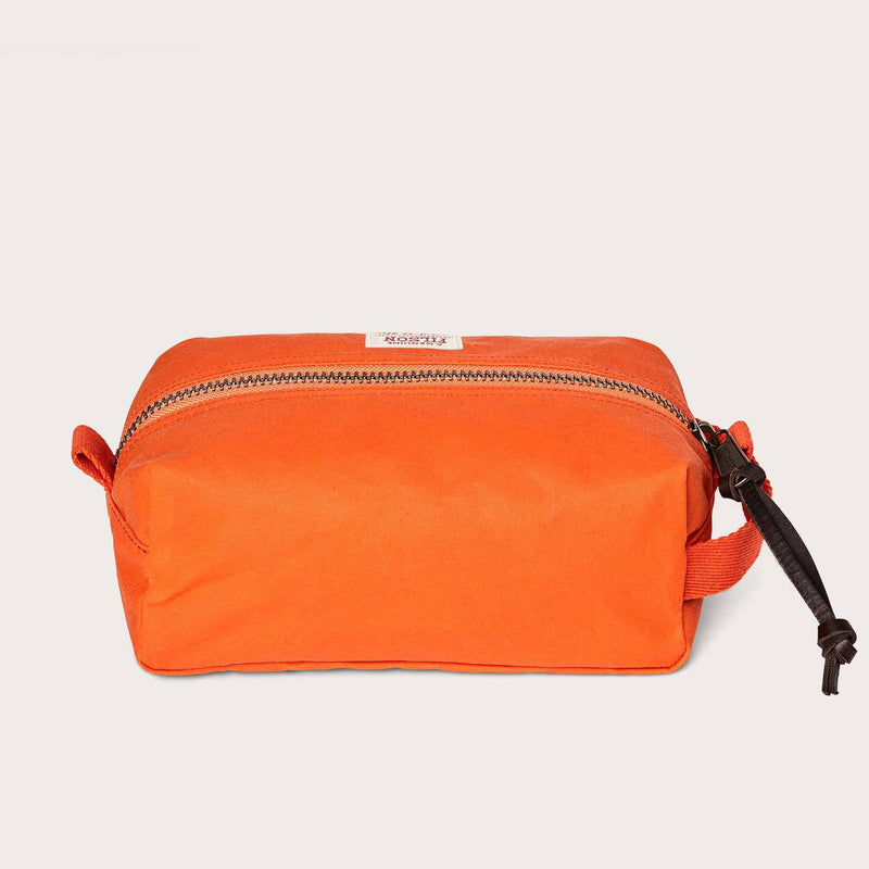 Tin cloth travel kit von Filson | Flame (Orange)
