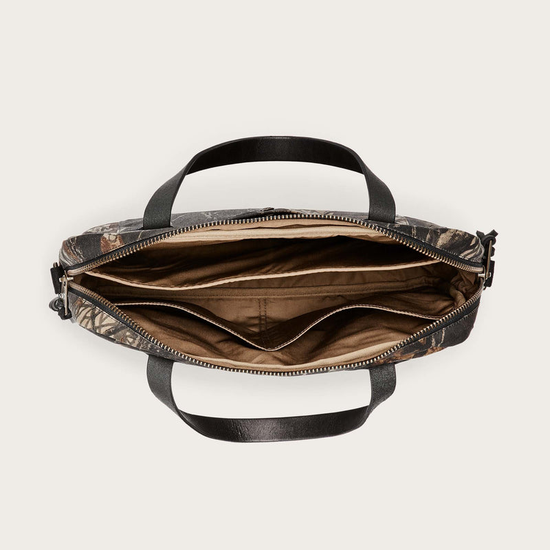 Tin cloth compact briefcase von Filson | Realtree hardwoods camo (Brown)