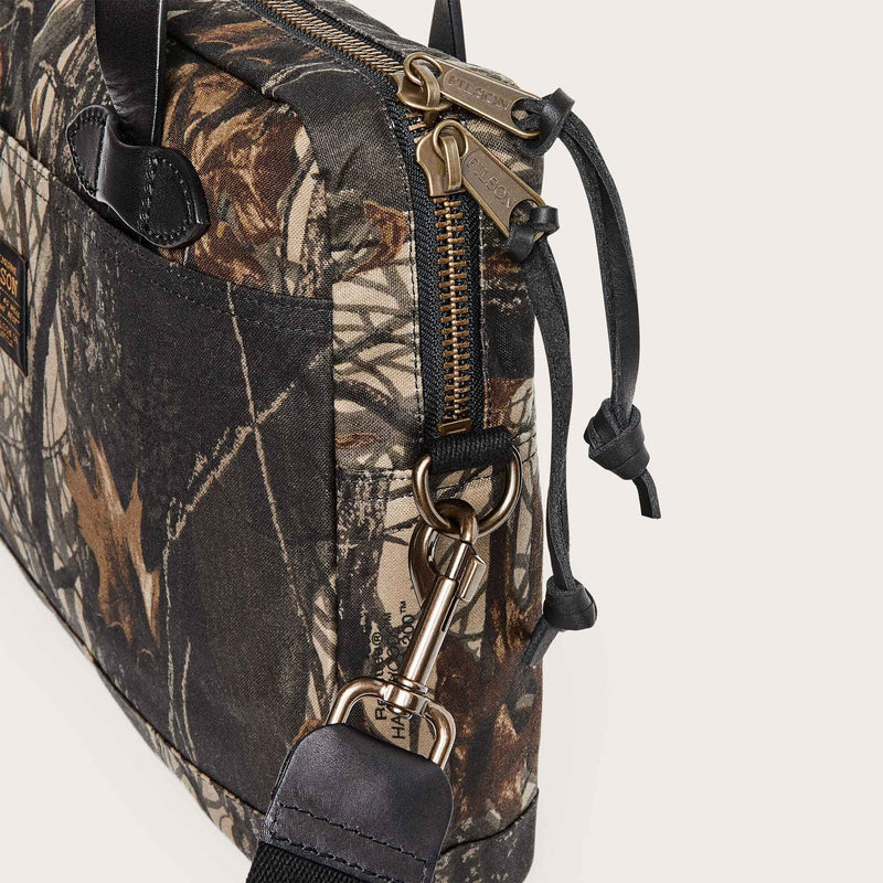 Tin cloth compact briefcase von Filson | Realtree hardwoods camo (Brown)