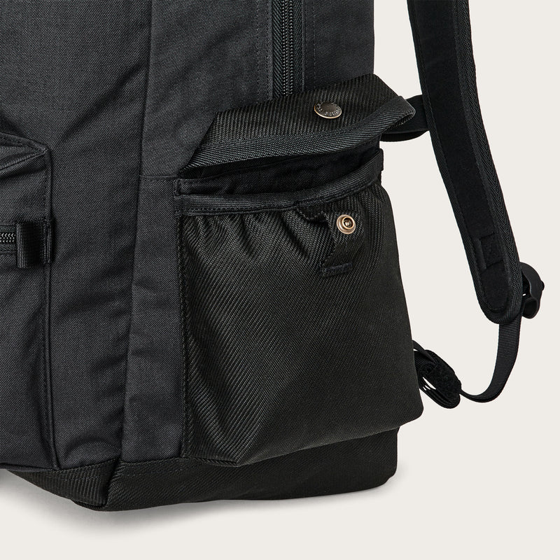 Surveyor 36l backpack di Filson | Black (Black)