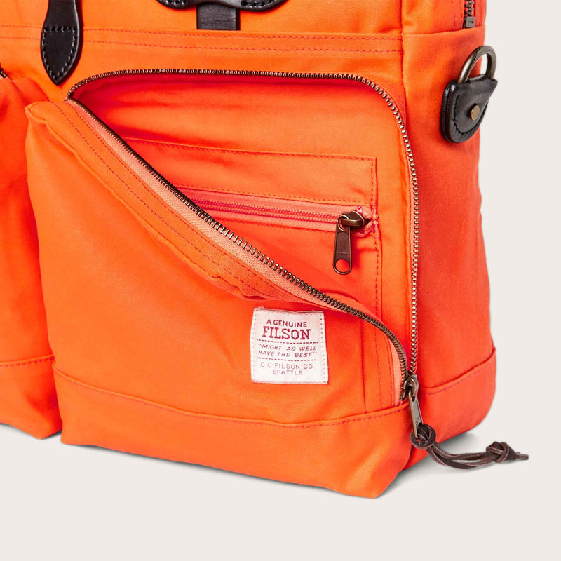 24 hour tin cloth briefcase di Filson | Flame (Orange)