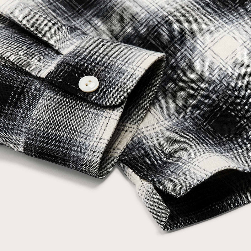 Elk heights camp shirt von Filson | Black / gray shadow plaid (Black)