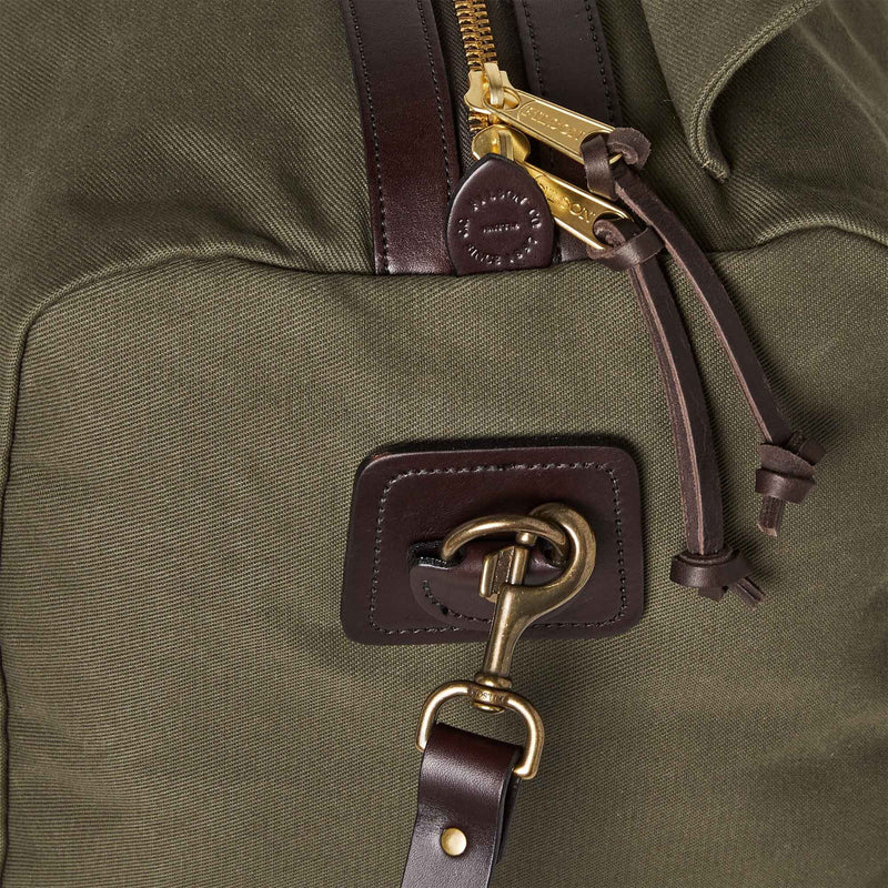 Rugged twill medium duffle par Filson | Otter green (Green)