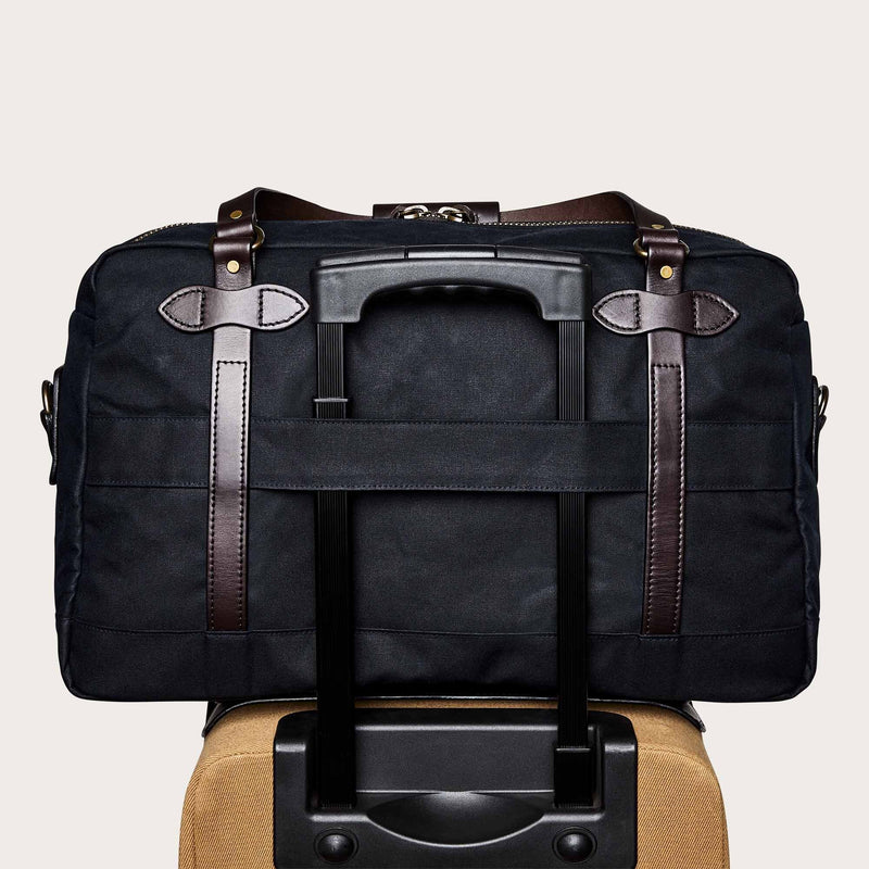 48-hour tin cloth duffle bag di Filson | Navy (Blue)