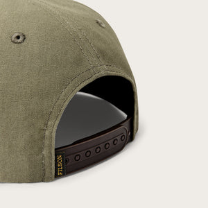 Stencil trucker cap di Filson | Olive (Green)