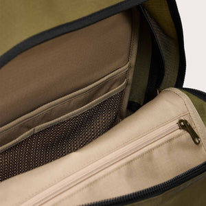 Scout journeyman backpack di Filson | Olive / black / cove (Green)