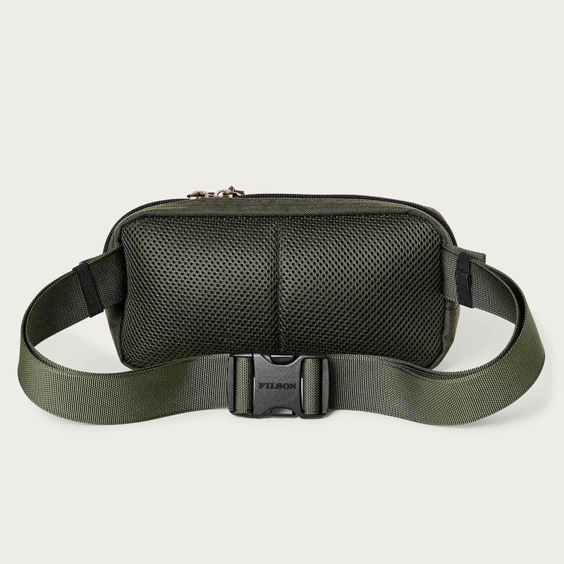 Dryden crossbody bag di Filson | Otter green (Green)