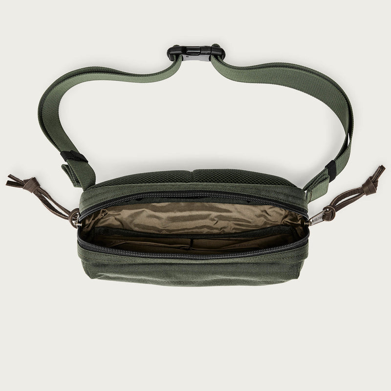 Dryden crossbody bag di Filson | Otter green (Green)