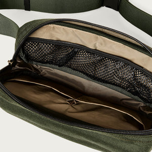 Dryden crossbody bag di Filson | Otter green (Green)