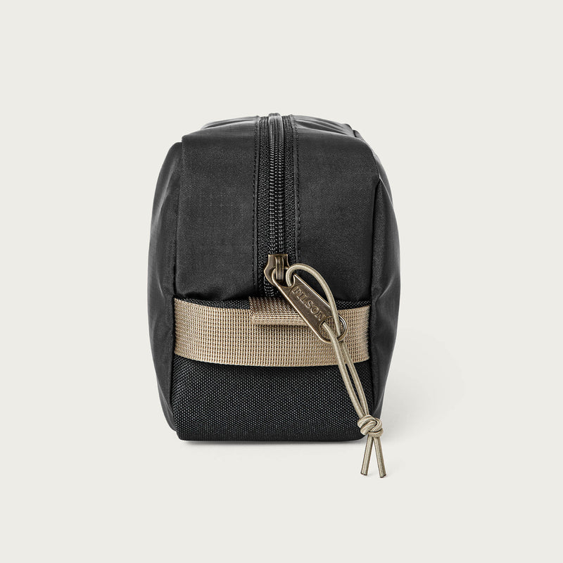 All-weather travel pack von Filson | Black / covert (Black)