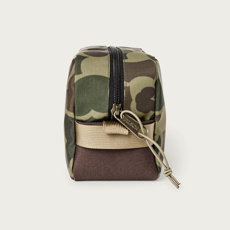 All-weather travel pack von Filson | Tundra shrub camo (Green)