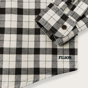 Alaskan guide shirt by Filson | Cream / peat / multi (Gray)