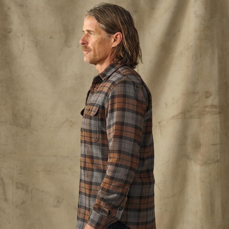 Vintage flannel work shirt di Filson | Brown / charcoal plaid (Brown)