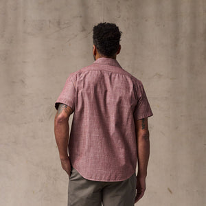 Short sleeve chambray shirt par Filson | Sable (Pink)