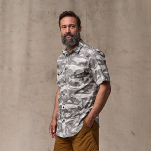 Twin lakes short sleeve sport shirt di Filson | Beluga / print (Gray)