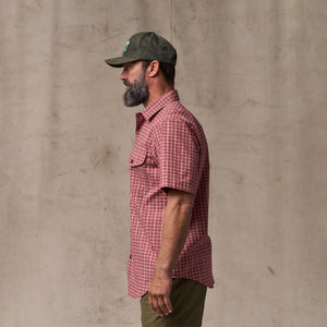 Twin lakes short sleeve sport shirt di Filson | Brick / cream plaid (Red)