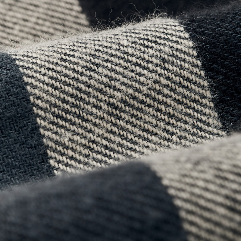 Rangeland flannel shirt di Filson | Charcoal / steel plaid (Blue)