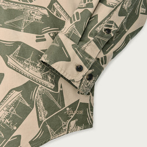 Lightweight alaskan guide shirt di Filson | Khaki / print (Green)