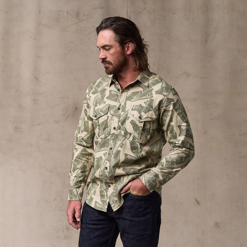 Lightweight alaskan guide shirt di Filson | Khaki / print (Green)