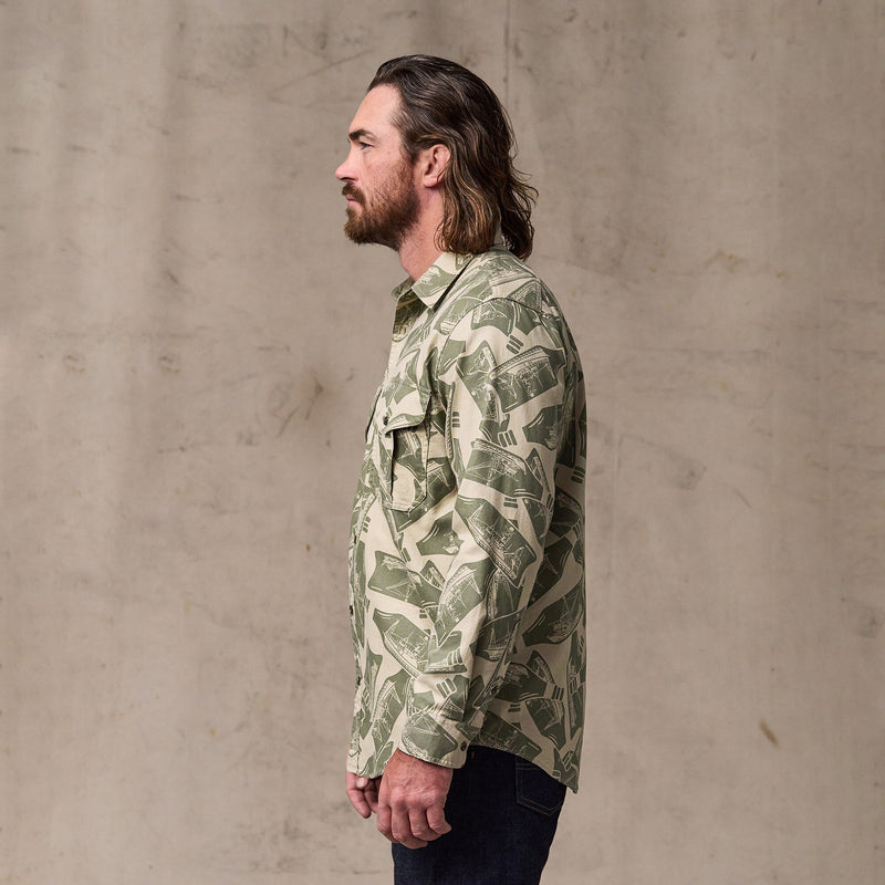 Lightweight alaskan guide shirt di Filson | Khaki / print (Green)