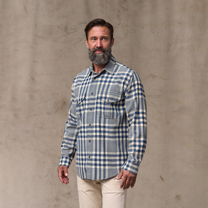 Lightweight alaskan guide shirt von Filson | Indigo multi plaid (Blue)