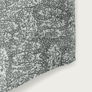 Filson's washed short sleeve feather cloth shirt von Filson | Khaki / print (Green)