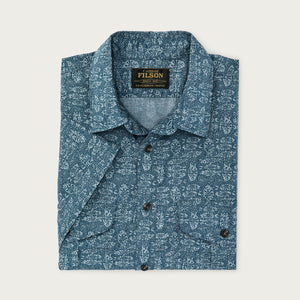 Filson's washed short sleeve feather cloth shirt von Filson | Blue / print (Blue)