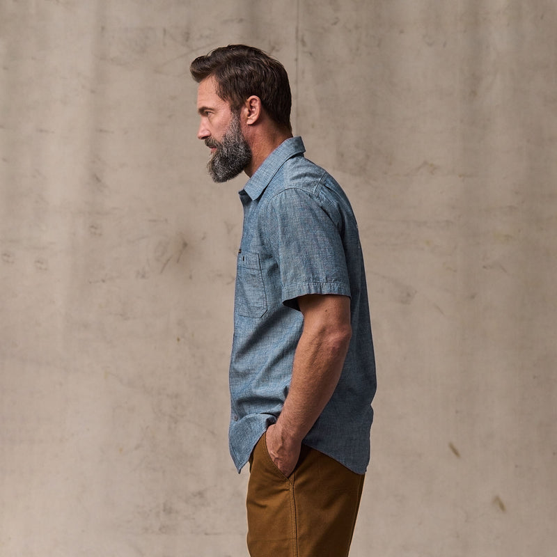 Short sleeve embroidered chambray shirt di Filson | Rinsed indigo chambray (Blue)