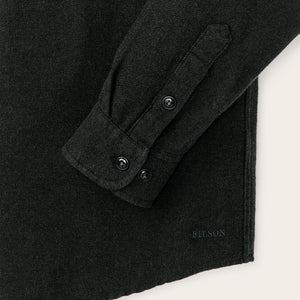 Rustic flannel shirt by Filson | Dark moss heather (Black)