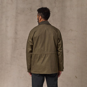Dry wax mile marker coat par Filson | Burnt olive (Green)