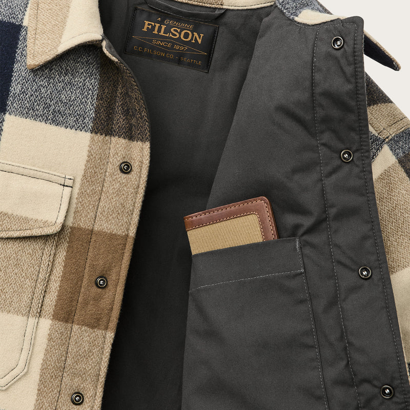 Insulated jac-shirt von Filson | Cream / navy plaid (Multicolor)