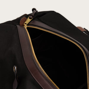 Medium duffle bag by Filson | Black (Black)