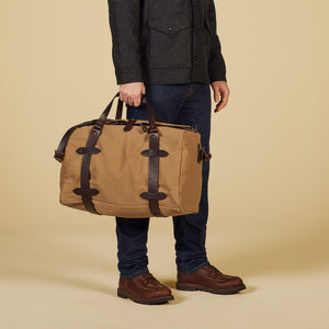 Medium duffle bag by Filson | Tan (Beige)